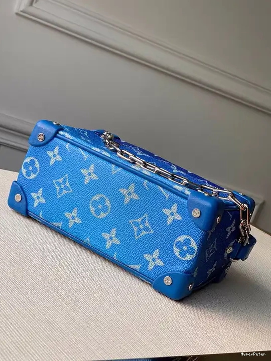 SOFT LOUIS VUITTON TRUNK 0611